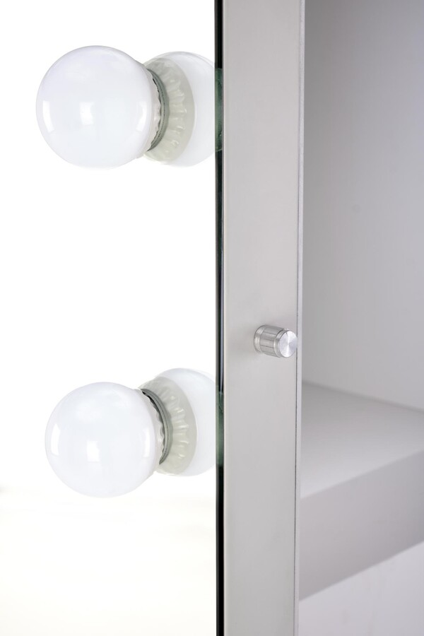 Огледало стоящо с LED осветление- сребърно
