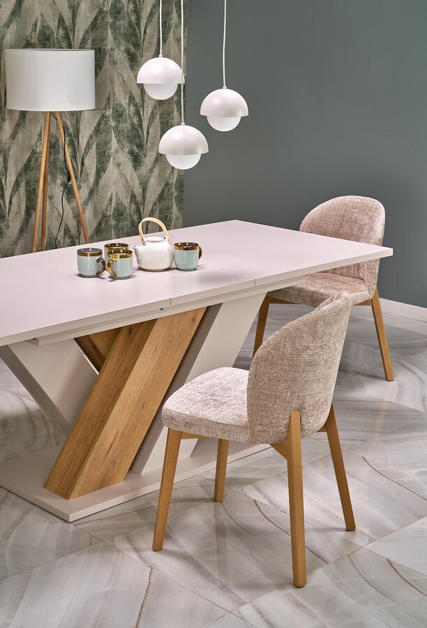 Стол – бежов/естествен дъб
