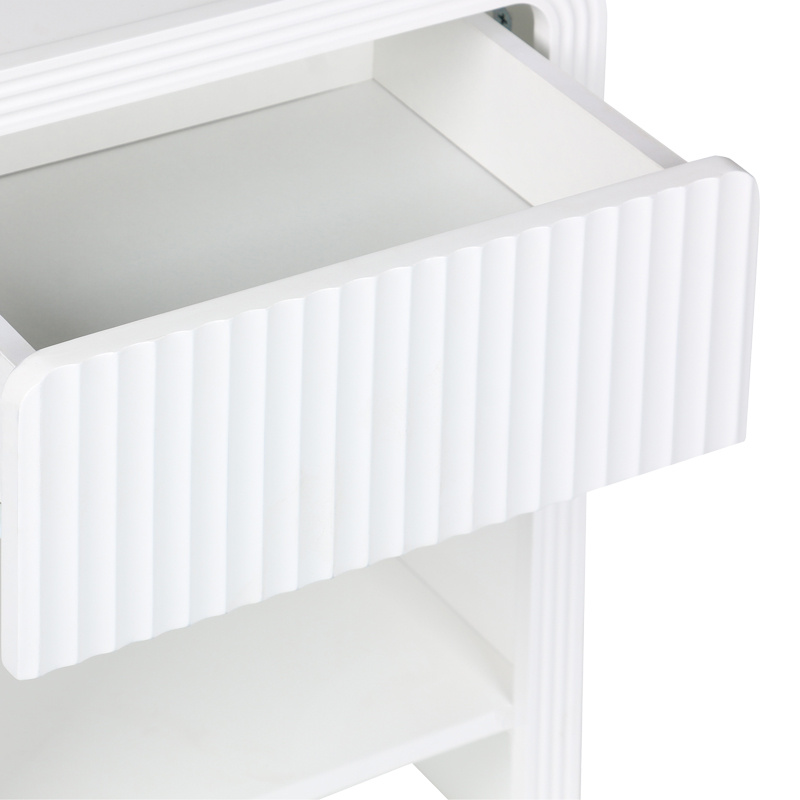 Нощно шкафче бял цвят